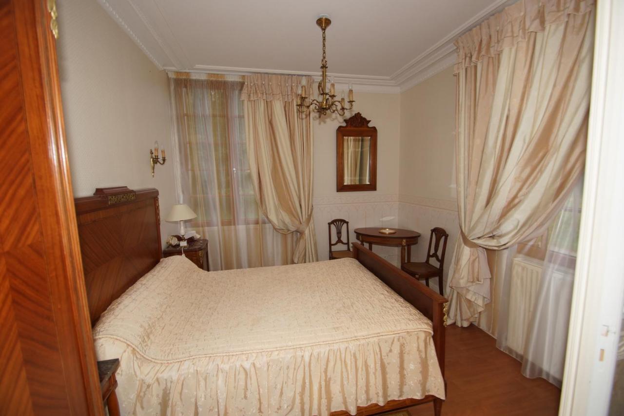 Bed and Breakfast Le Manoir Des Arts Saint-Samson-de-Bonfosse Екстер'єр фото